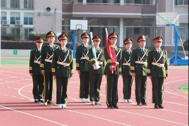 活力船英，绽放青春——记衡阳市八中教育集团船山英文学校第十九届中学生田径运动会