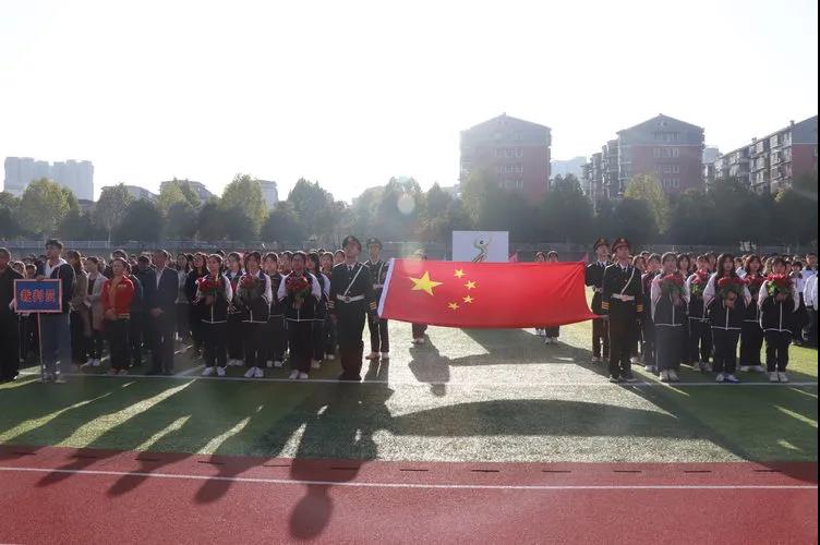 活力船英，绽放青春——记衡阳市八中教育集团船山英文学校第十九届中学生田径运动会