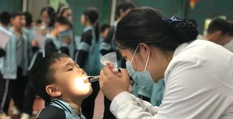 爱牙护眼，健康从“齿”开始——公益视检进校园