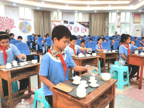 茶润童心，以茶习礼——衡阳市第二十中学（船山英文学校）举行茶文化讲座