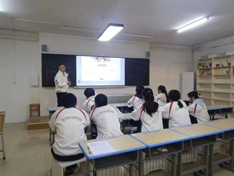 兴趣引领，行路有向 ——衡阳市船山英文学校高中部积极开设兴趣课堂