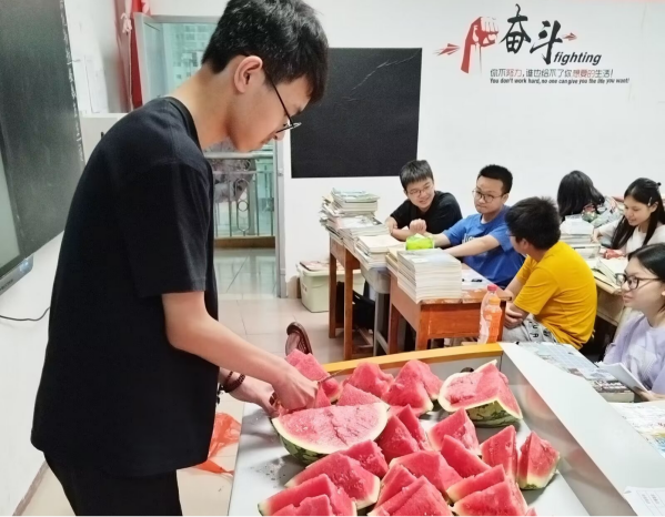 毕业生来信二：不忘少年佳意气，长铭师生携手行