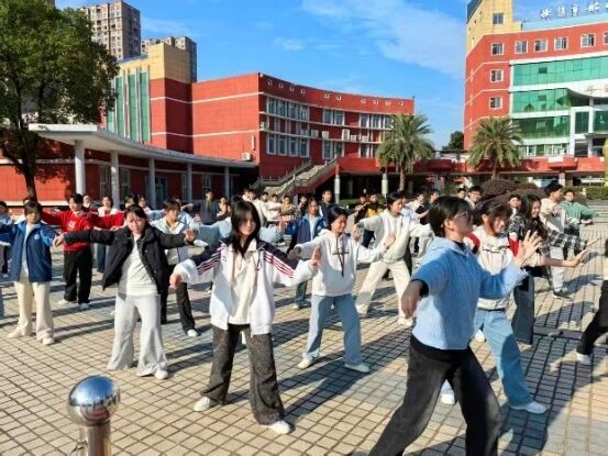 衡阳市第二十中学：心向晨曦，沐光而行